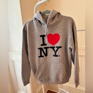 I ❤️ NY grey hoodie. A classic in great condition!